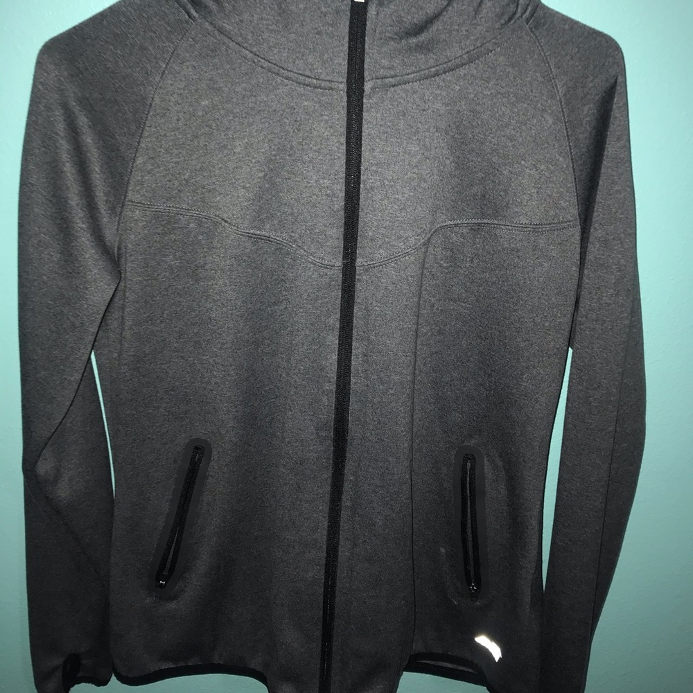 Black running sweatshirt